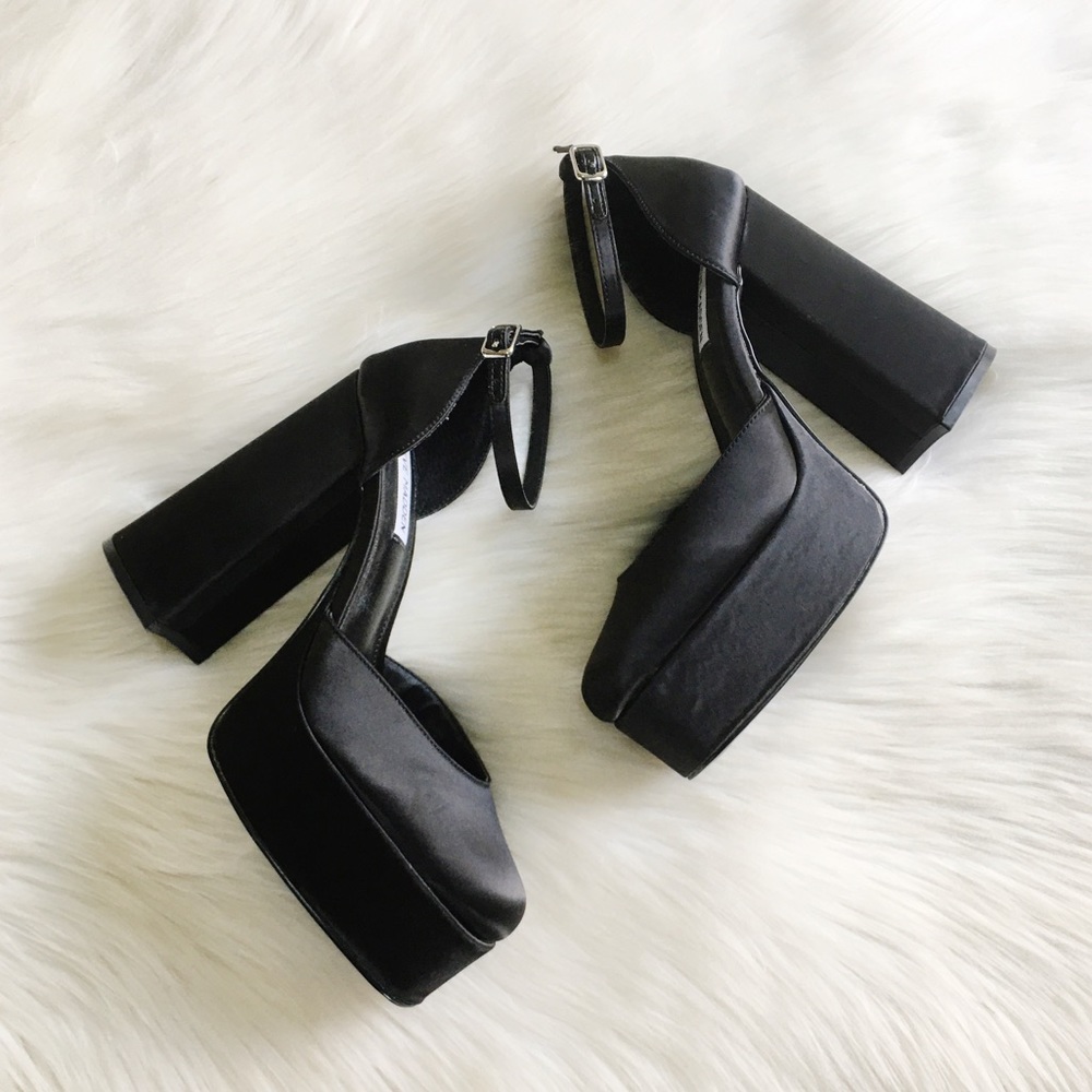 Steve Madden Tamy Platform Heels